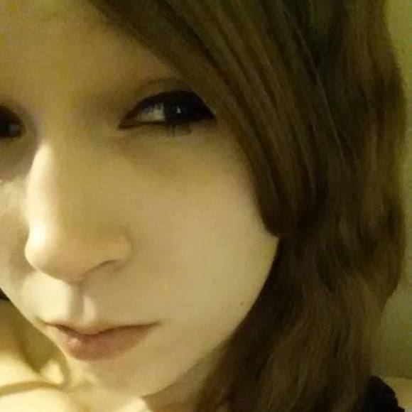 Meet your Posher, Karissa - Picture 1 of 1